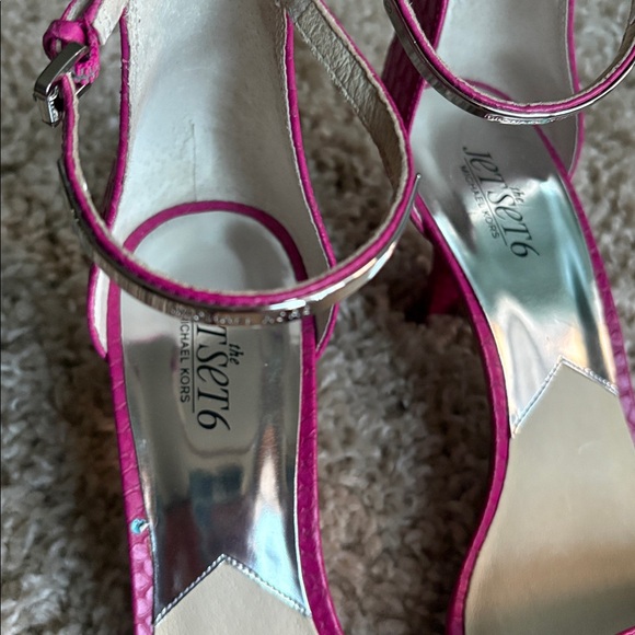 Michael Kors Fuchsia Textured Heels - Picture 2 of 8